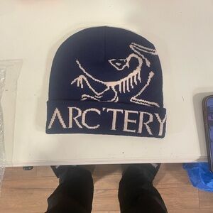 Arc'teryx Dark Blue and White Beanie